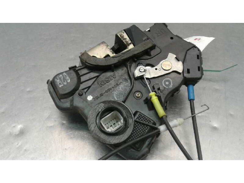 Recambio de cerradura puerta delantera derecha para toyota avensis berlina (t25) 2.0 d4-d sol sedán (4-ptas) referencia OEM IAM 
