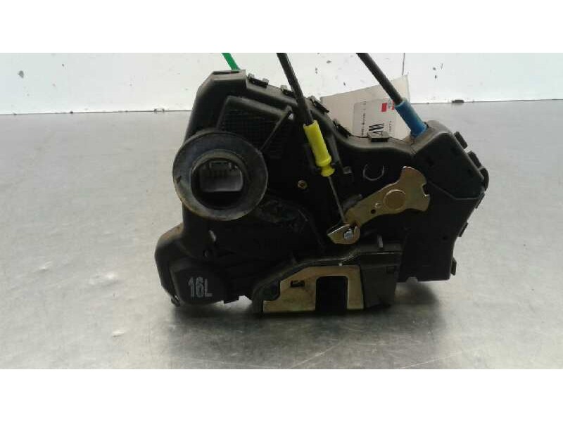 Recambio de cerradura puerta delantera izquierda para toyota avensis berlina (t25) 2.0 d4-d sol sedán (4-ptas) referencia OEM IA