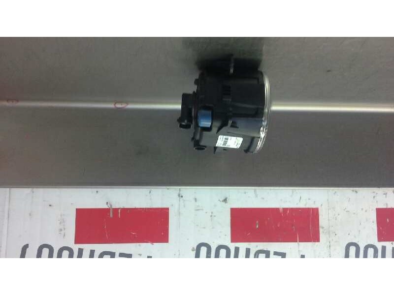 Recambio de faro antiniebla derecho para ford focus lim. (cb8) 1.6 16v ti-vct cat referencia OEM IAM 2N11-15201-AB FORD VALEO