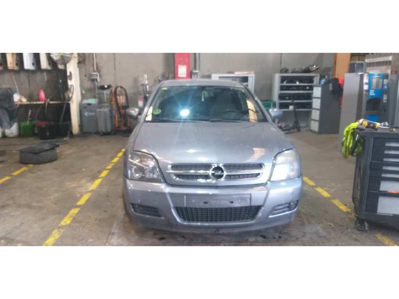 opel vectra c berlina del año 2005