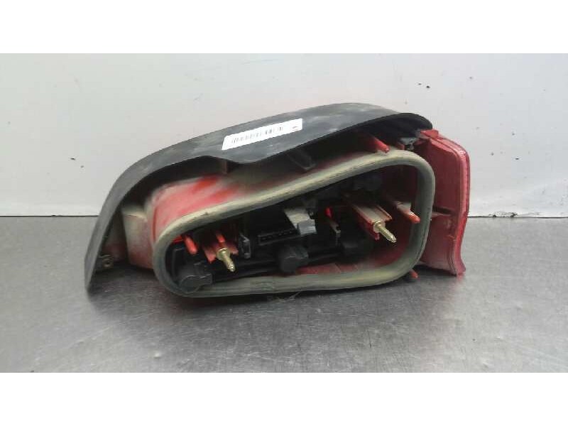 Recambio de piloto trasero izquierdo para peugeot 106 (s2) sport referencia OEM IAM   