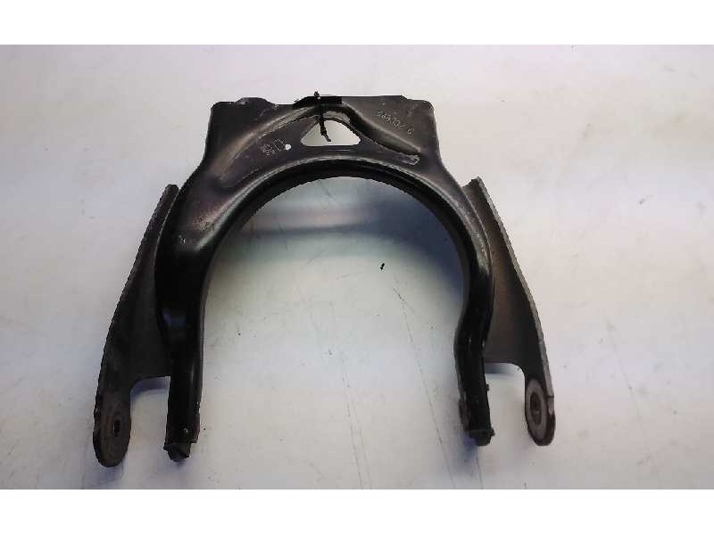 Recambio de brazo suspension superior delantero derecho para peugeot 407 sw st confort referencia OEM IAM 446332C  