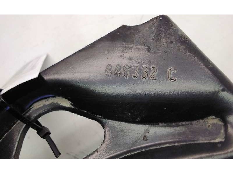 Recambio de brazo suspension superior delantero derecho para peugeot 407 sw st confort referencia OEM IAM 446332C  