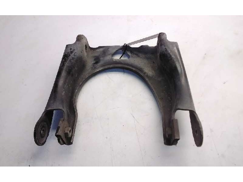 Recambio de brazo suspension superior delantero derecho para peugeot 407 sw st confort referencia OEM IAM 446332C  