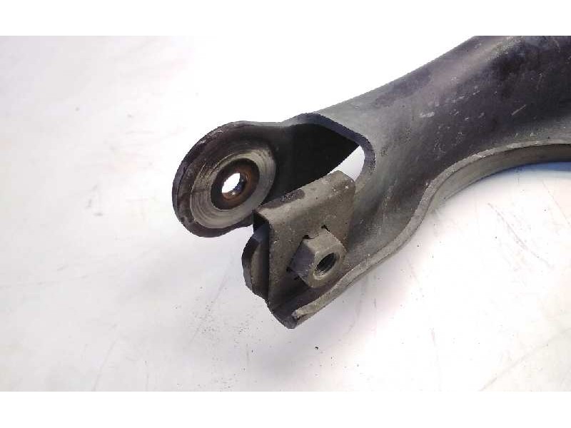 Recambio de brazo suspension superior delantero derecho para peugeot 407 sw st confort referencia OEM IAM 446332C  