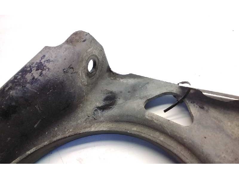 Recambio de brazo suspension superior delantero derecho para peugeot 407 sw st confort referencia OEM IAM 446332C  