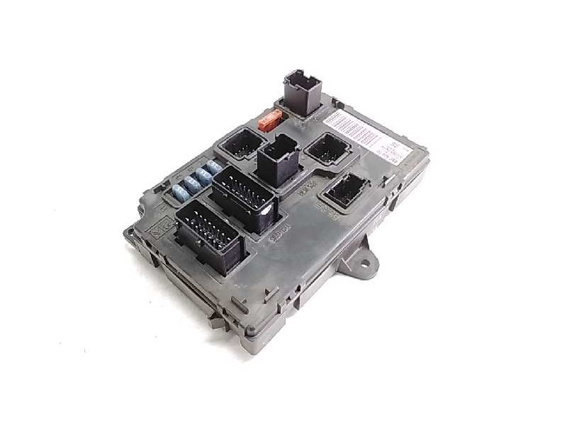 Recambio de caja fusibles para peugeot 407 sw st confort referencia OEM IAM 96561481180  