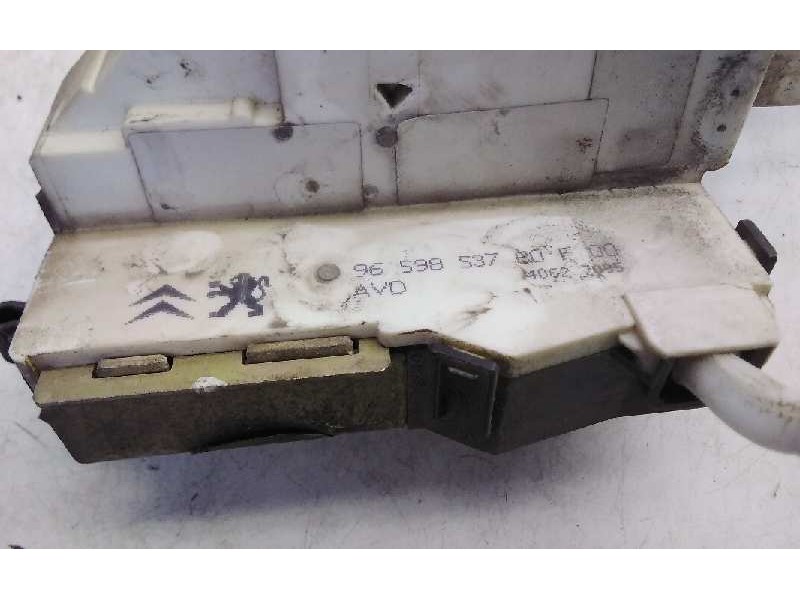 Recambio de cerradura puerta delantera derecha para peugeot 407 sw st confort referencia OEM IAM 9659853780F  