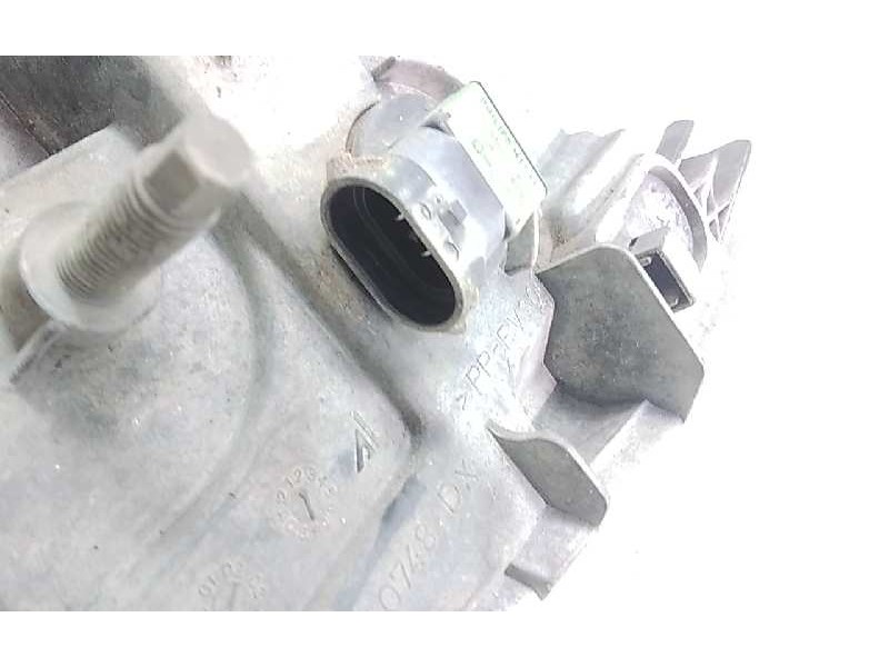 Recambio de faro antiniebla derecho para peugeot 407 sw st confort referencia OEM IAM   