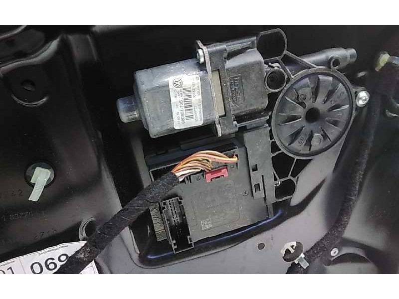 Recambio de elevalunas delantero izquierdo para volkswagen passat variant (3c5) advance plus bluemotion referencia OEM IAM 98085