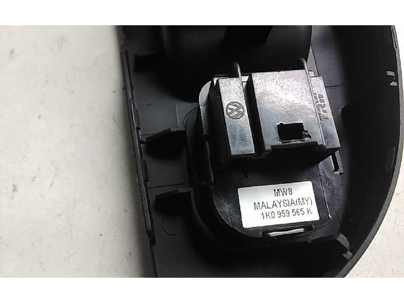 Recambio de mando elevalunas delantero izquierdo para volkswagen passat variant (3c5) advance plus bluemotion referencia OEM IAM