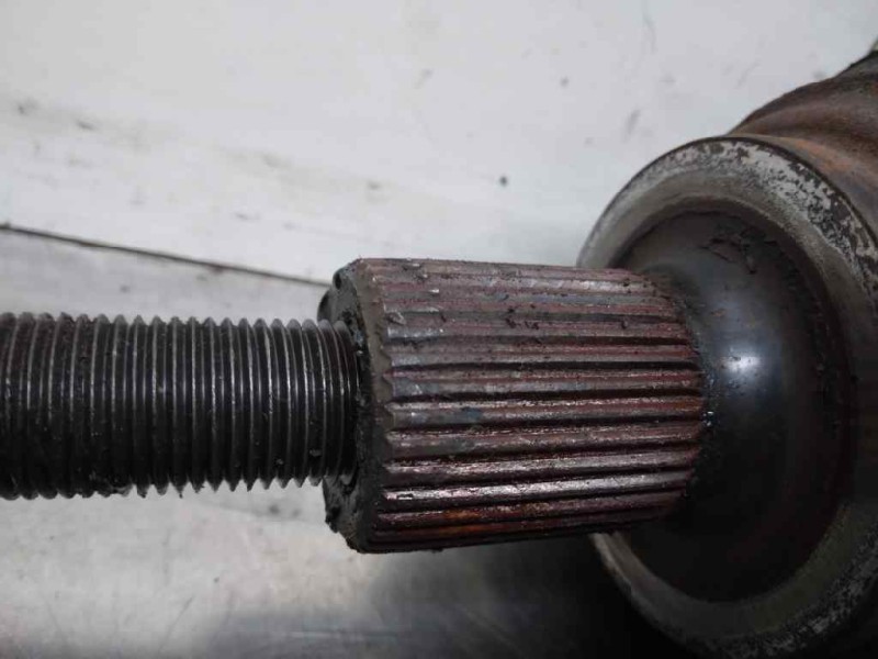 Recambio de transmision delantera izquierda para volkswagen passat variant (3c5) advance plus bluemotion referencia OEM IAM 1K04