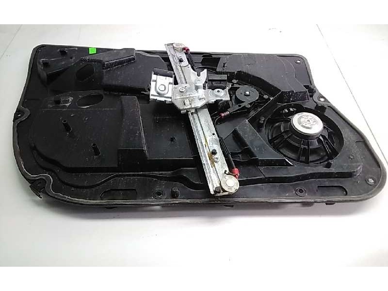 Recambio de elevalunas delantero derecho para ford fiesta (cb1) trend referencia OEM IAM 8A6114553A  