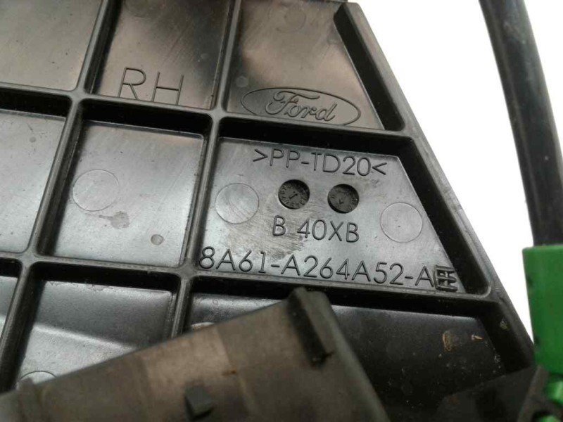 Recambio de cerradura puerta trasera derecha para ford fiesta (cb1) trend referencia OEM IAM 8A61-A264A52-A  