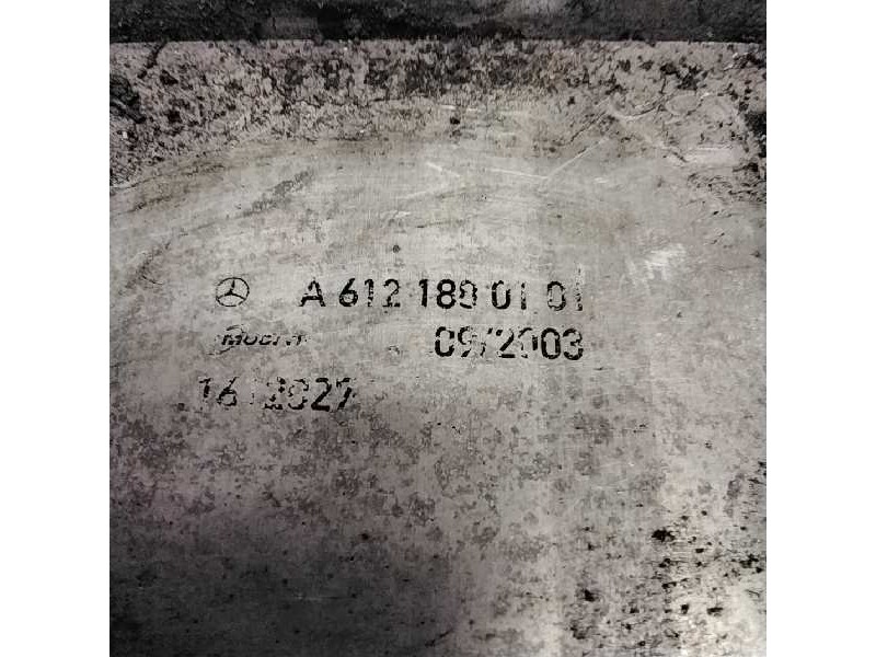 Recambio de enfriador aceite motor para mercedes sprinter 02.00  caja cerrada 316 cdi (903.661-662) referencia OEM IAM A61218001