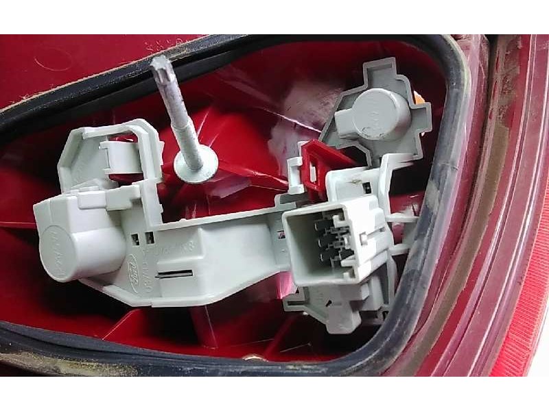 Recambio de piloto trasero derecho para ford fiesta (cb1) trend referencia OEM IAM   