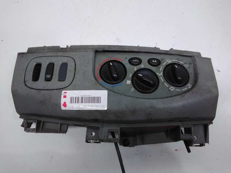 Recambio de mando calefaccion / aire acondicionado para opel vivaro combi 2.9t corto referencia OEM IAM 8200004603  