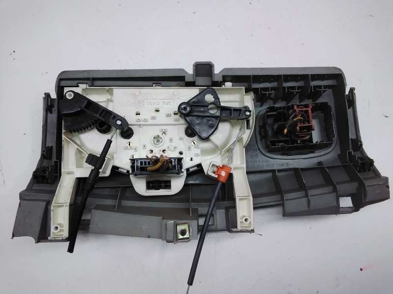 Recambio de mando calefaccion / aire acondicionado para opel vivaro combi 2.9t corto referencia OEM IAM 8200004603  