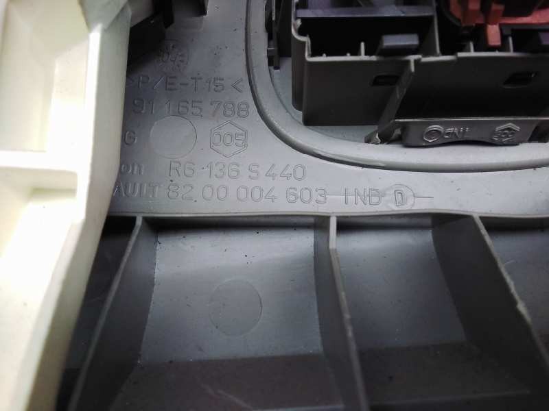 Recambio de mando calefaccion / aire acondicionado para opel vivaro combi 2.9t corto referencia OEM IAM 8200004603  