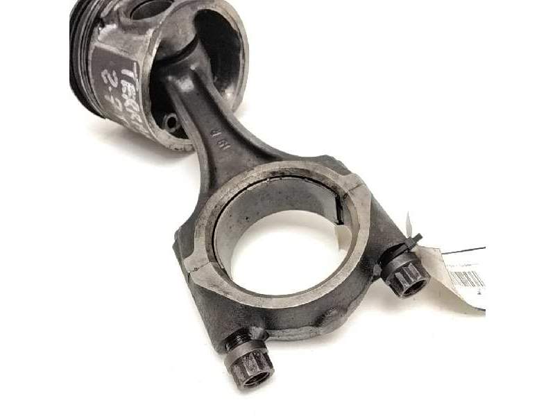 Recambio de biela para nissan terrano (wd21) 2.7 turbodiesel referencia OEM IAM   106891