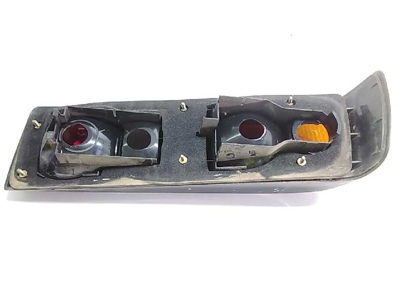 Recambio de piloto trasero derecho para ford sierra berlina referencia OEM IAM   