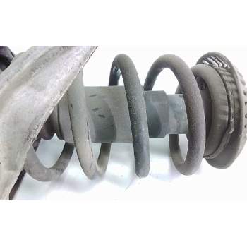 Recambio de amortiguador delantero derecho para audi a4 berlina (b5) 2.6 referencia OEM IAM 8D0413031M  