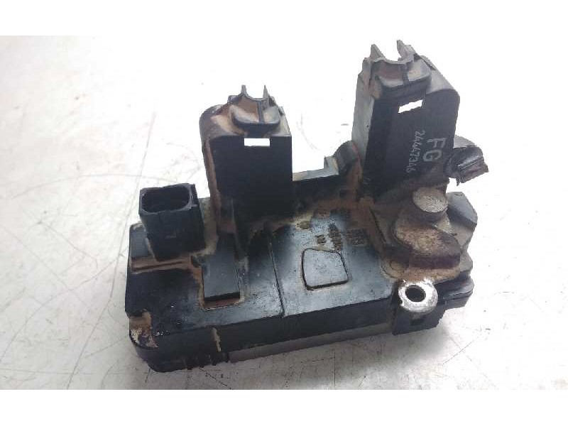 Recambio de cerradura puerta trasera derecha para opel vectra c berlina club referencia OEM IAM FG24447346  
