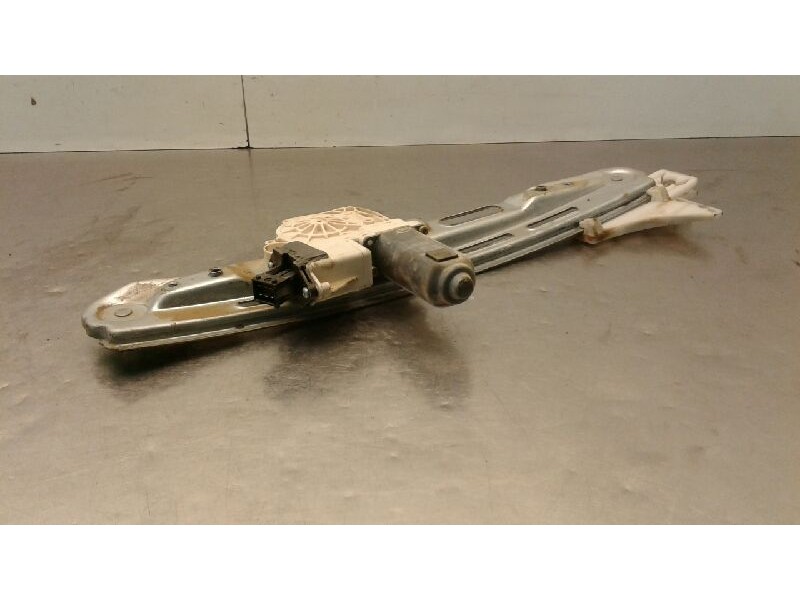 Recambio de elevalunas trasero derecho para opel vectra c berlina club referencia OEM IAM   