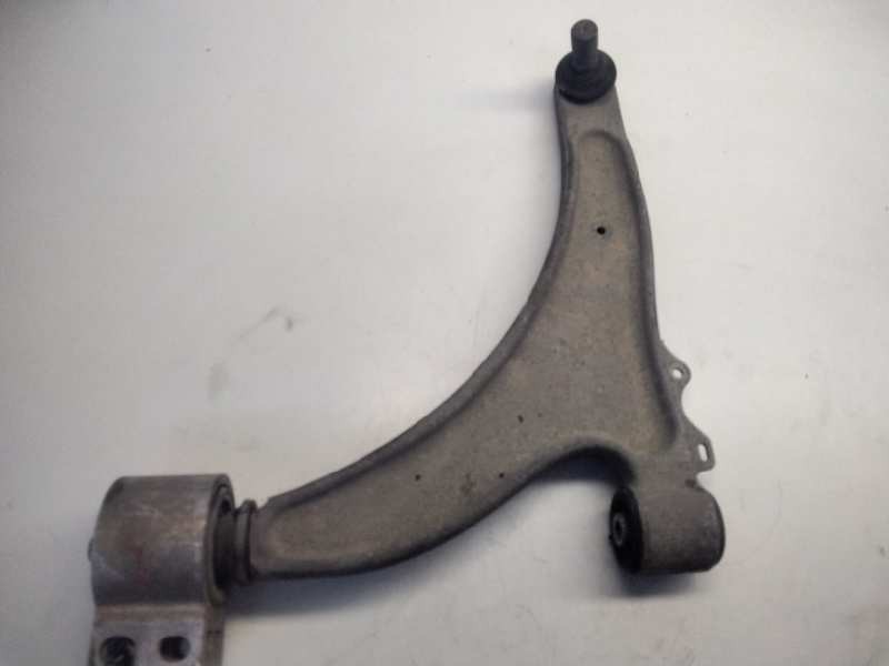 Recambio de brazo suspension superior delantero izquierdo para opel insignia berlina cosmo referencia OEM IAM   