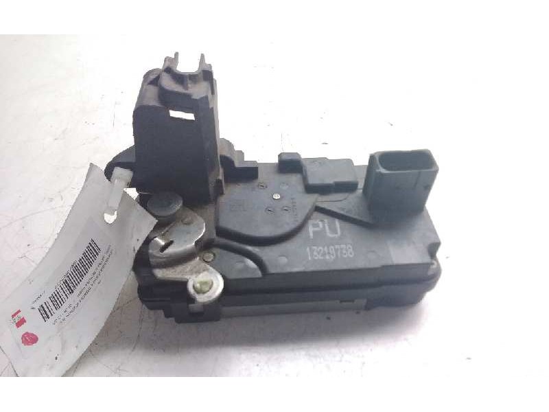 Recambio de cerradura puerta trasera izquierda para opel astra h berlina cosmo referencia OEM IAM PU13210738  