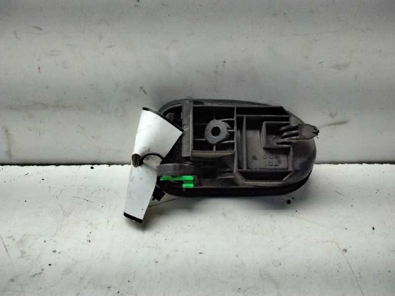 Recambio de maneta interior delantera derecha para mazda b-serie (un) 4-action referencia OEM IAM   