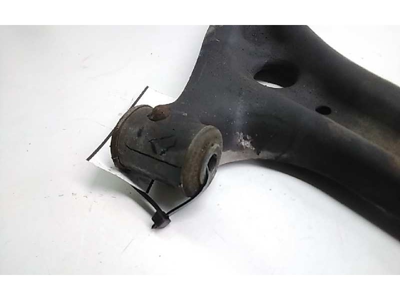 Recambio de brazo suspension inferior delantero derecho para ford fiesta (cb1) trend referencia OEM IAM 8V512042BG  