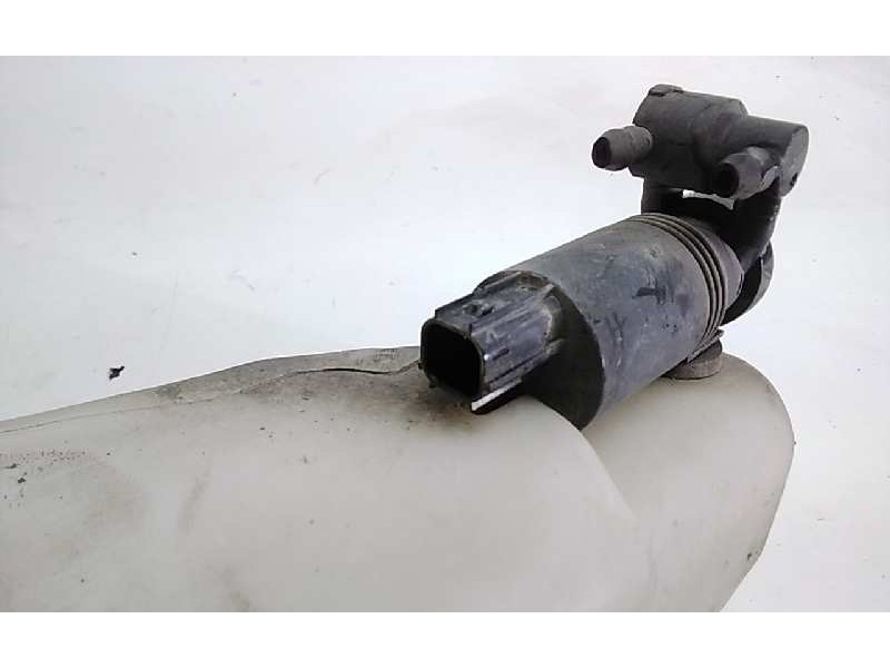 Recambio de deposito limpia para ford fiesta (cb1) trend referencia OEM IAM 8A6117B613AE  