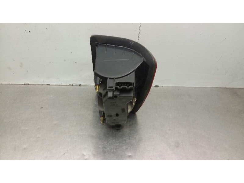 Recambio de piloto trasero derecho para seat toledo (1l) base referencia OEM IAM   