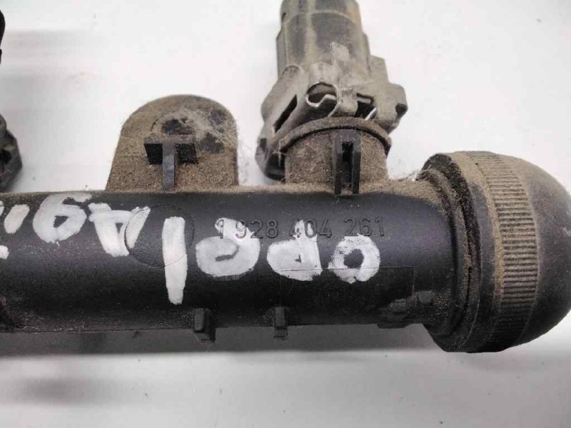 Recambio de rampa inyectora para opel agila referencia OEM IAM 928404261 OPEL AGILA 1.2 16V 00 