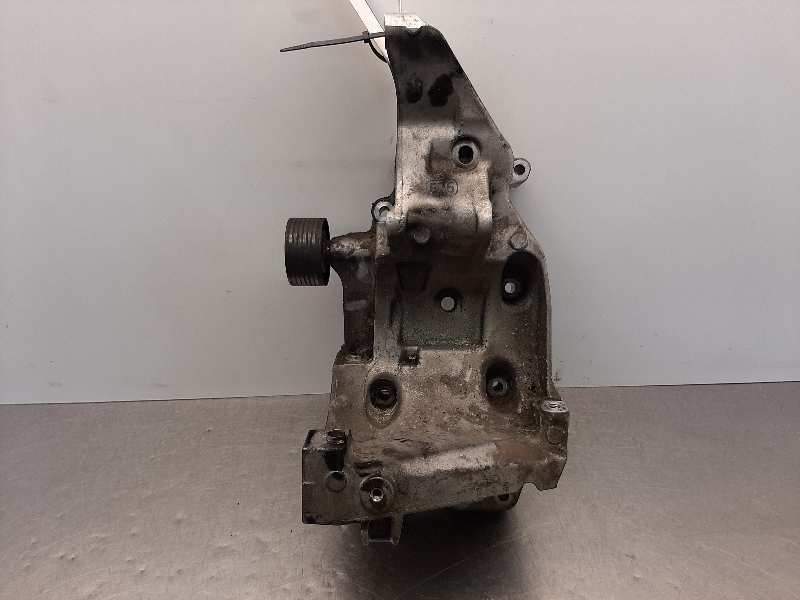 Recambio de soporte alternador para bmw x3 (e83) turbodiesel cat referencia OEM IAM 13992010  