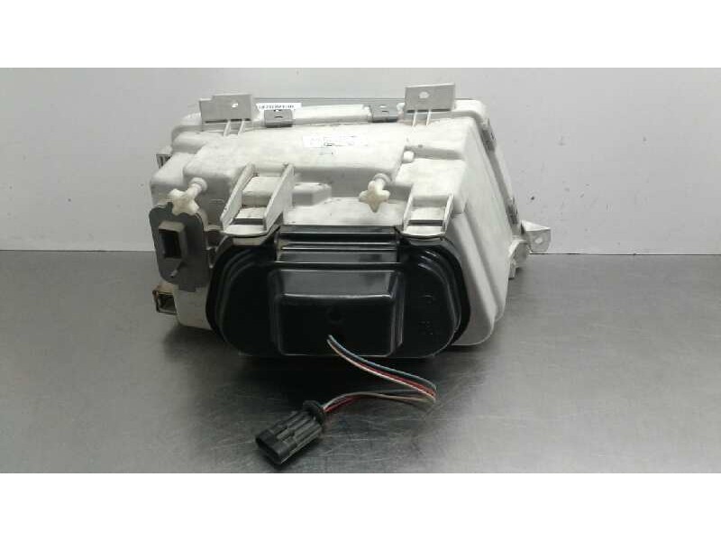 Recambio de faro izquierdo para mercedes vario (tw2) bm 668 / 670 referencia OEM IAM 6708200561  