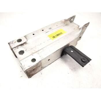 PUNTERA CHASIS DELANTERA DERECHA A2126200895 