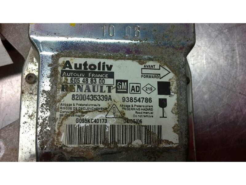 Recambio de centralita airbag para opel vivaro furgón 2.7t corto referencia OEM IAM 8200435339A 356 93854786