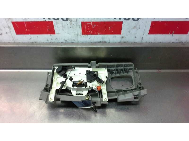 Recambio de mando calefaccion / aire acondicionado para opel vivaro furgón 2.7t corto referencia OEM IAM   