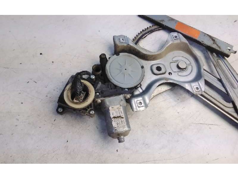 Recambio de elevalunas delantero izquierdo para toyota yaris (ksp9/scp9/nlp9) básico referencia OEM IAM 983722102  