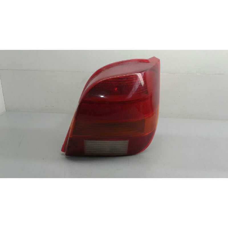 Recambio de piloto trasero derecho para ford fiesta berl./courier surf referencia OEM IAM 7070864  