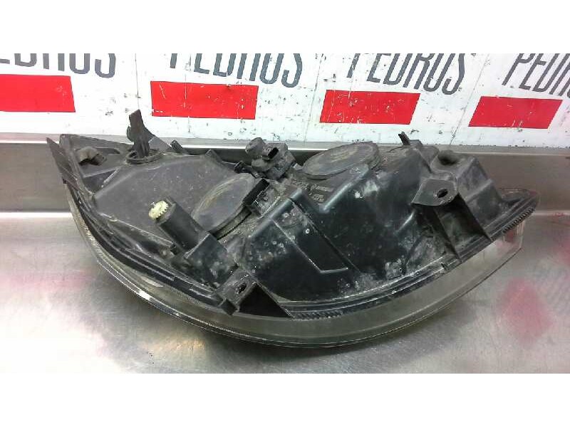 Recambio de faro izquierdo para renault scenic ii luxe privilege referencia OEM IAM   