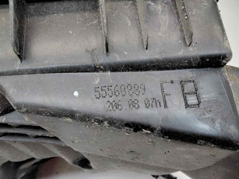 Recambio de caja filtro de aire para opel insignia berlina cosmo referencia OEM IAM 55560889  