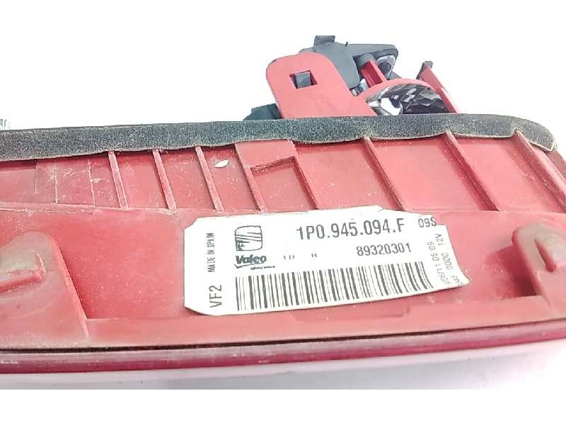 Recambio de piloto trasero derecho porton para seat leon (1p1) reference referencia OEM IAM 1P0945094F  