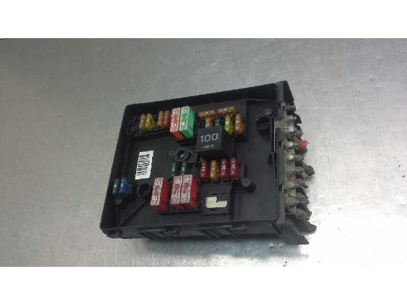 Recambio de caja fusibles para audi a3 (8p) 2.0 tdi s line (103kw) referencia OEM IAM 1K0937125A  