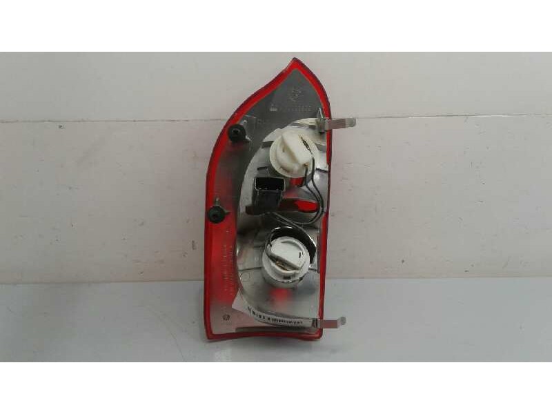 Recambio de piloto trasero derecho para opel insignia sports tourer cosmo referencia OEM IAM   