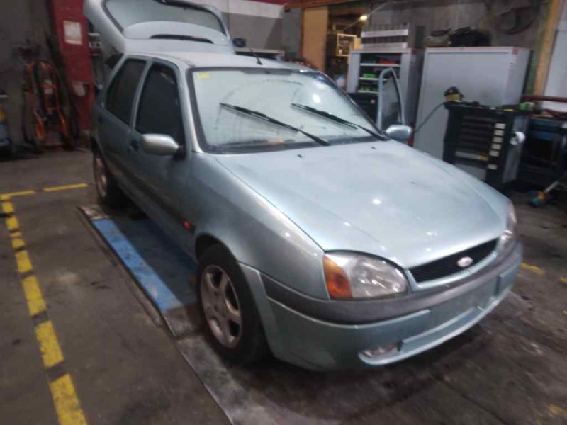 ford fiesta berlina (dx) del año 2001