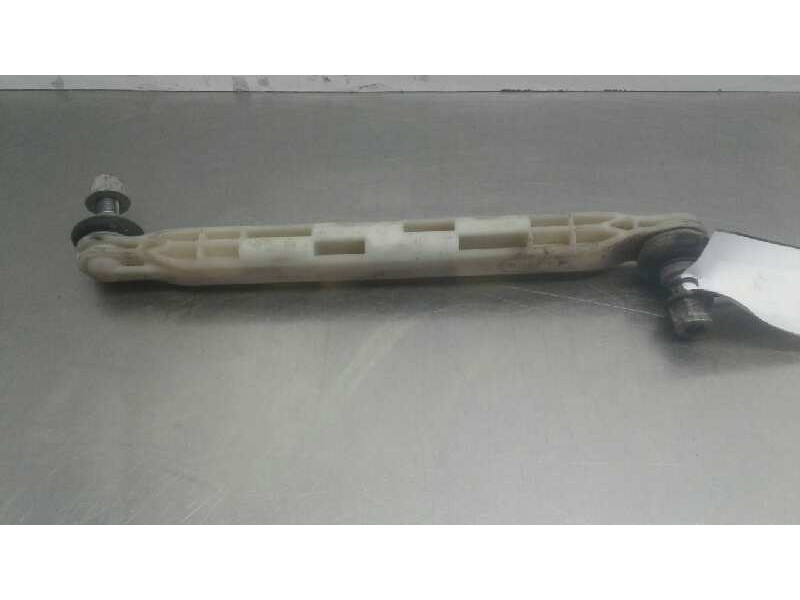 Recambio de bieleta estabilizadora delantera derecha para opel astra h berlina cosmo referencia OEM IAM 13327928  