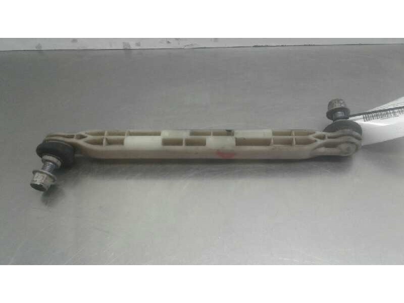 Recambio de bieleta estabilizadora delantera derecha para opel astra h berlina cosmo referencia OEM IAM 13327928  